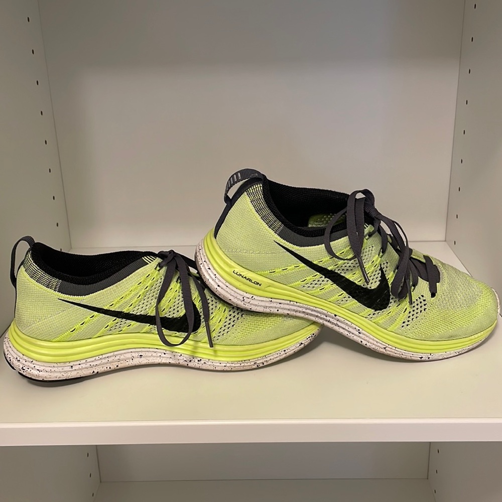 🔥🔥Nike 2012 Lunarlon Size 7.5 (wmns)